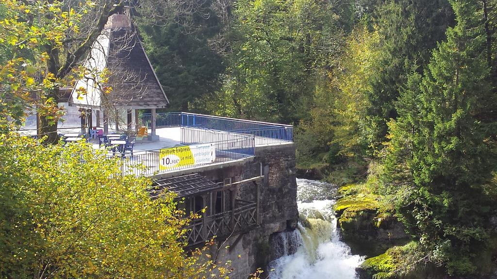 Aux Truites Bleues Hotel Fort-du-Plasne Bagian luar foto