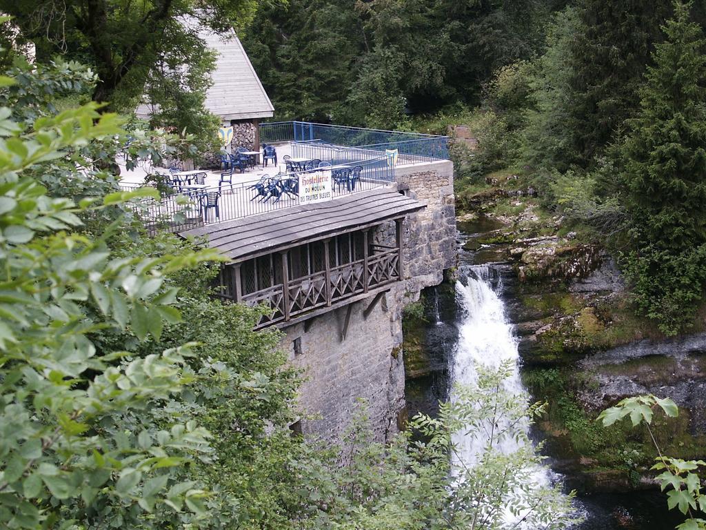 Aux Truites Bleues Hotel Fort-du-Plasne Bagian luar foto