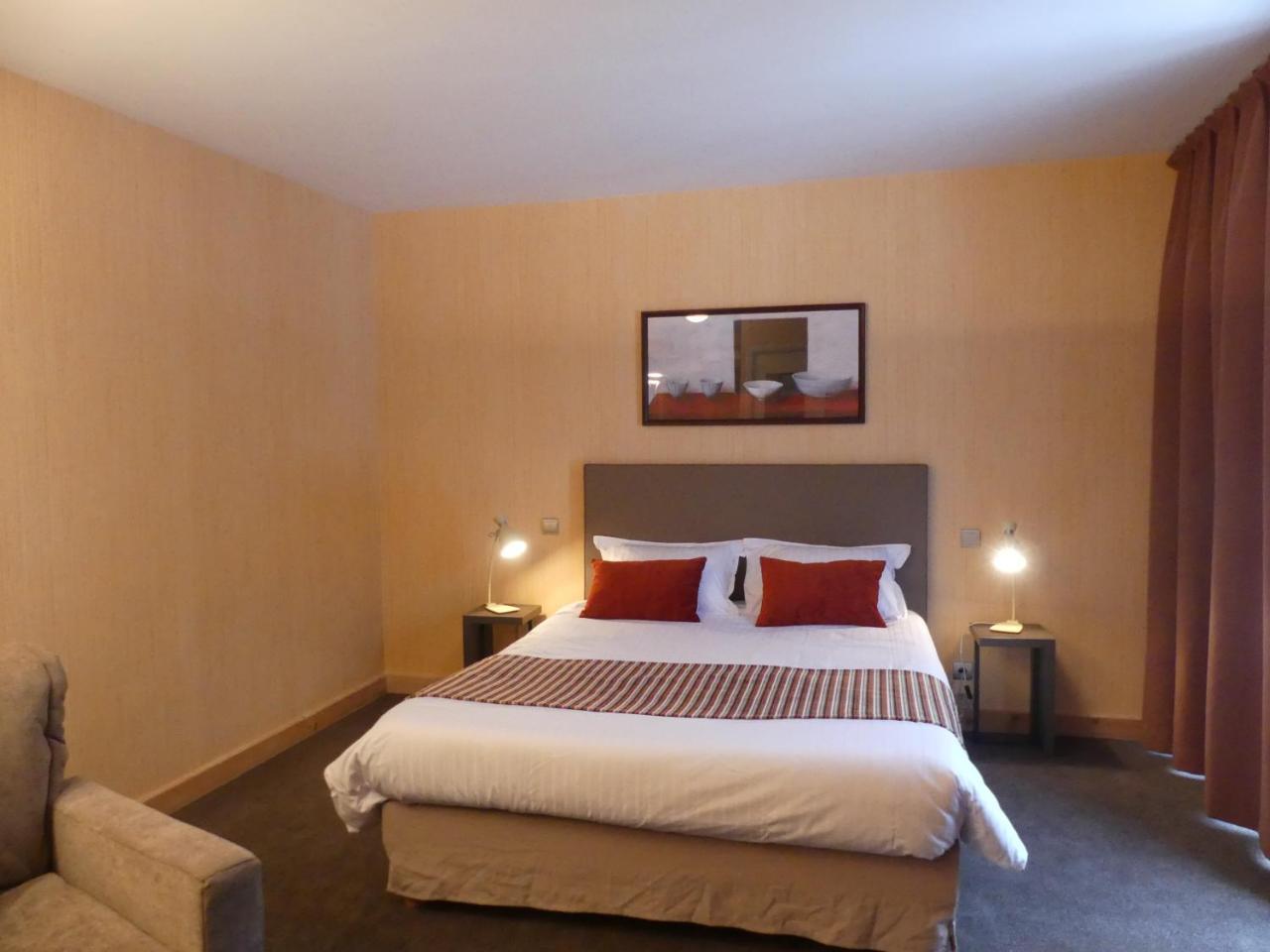 Aux Truites Bleues Hotel Fort-du-Plasne Bagian luar foto