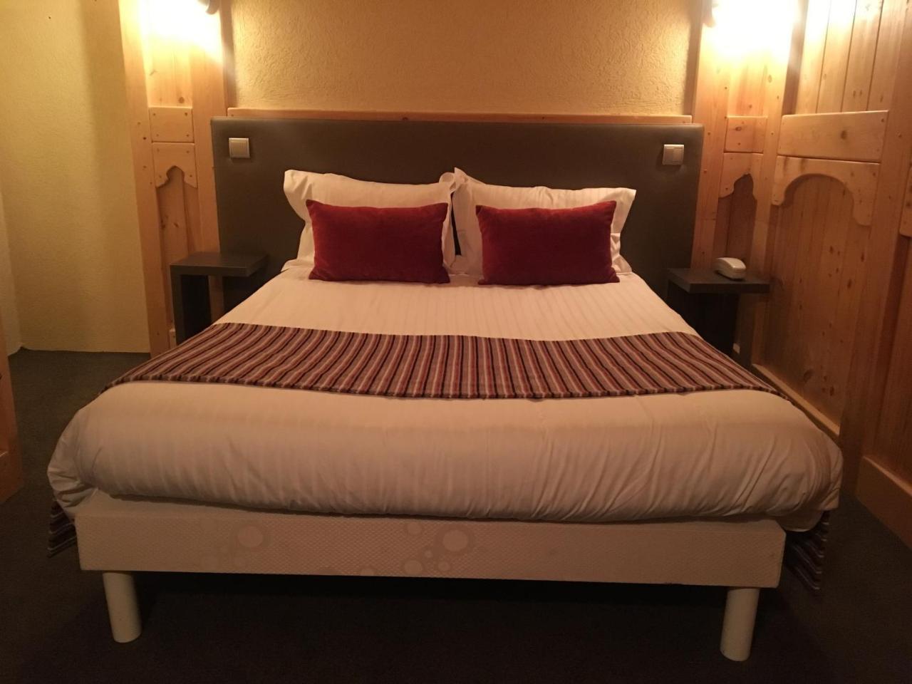 Aux Truites Bleues Hotel Fort-du-Plasne Bagian luar foto